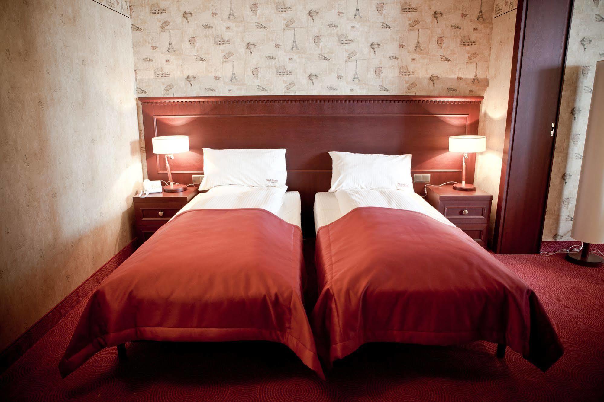 Hotel Rodan Курник Экстерьер фото